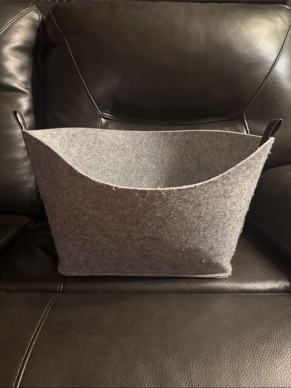 Thirty-One Felt Display Bin